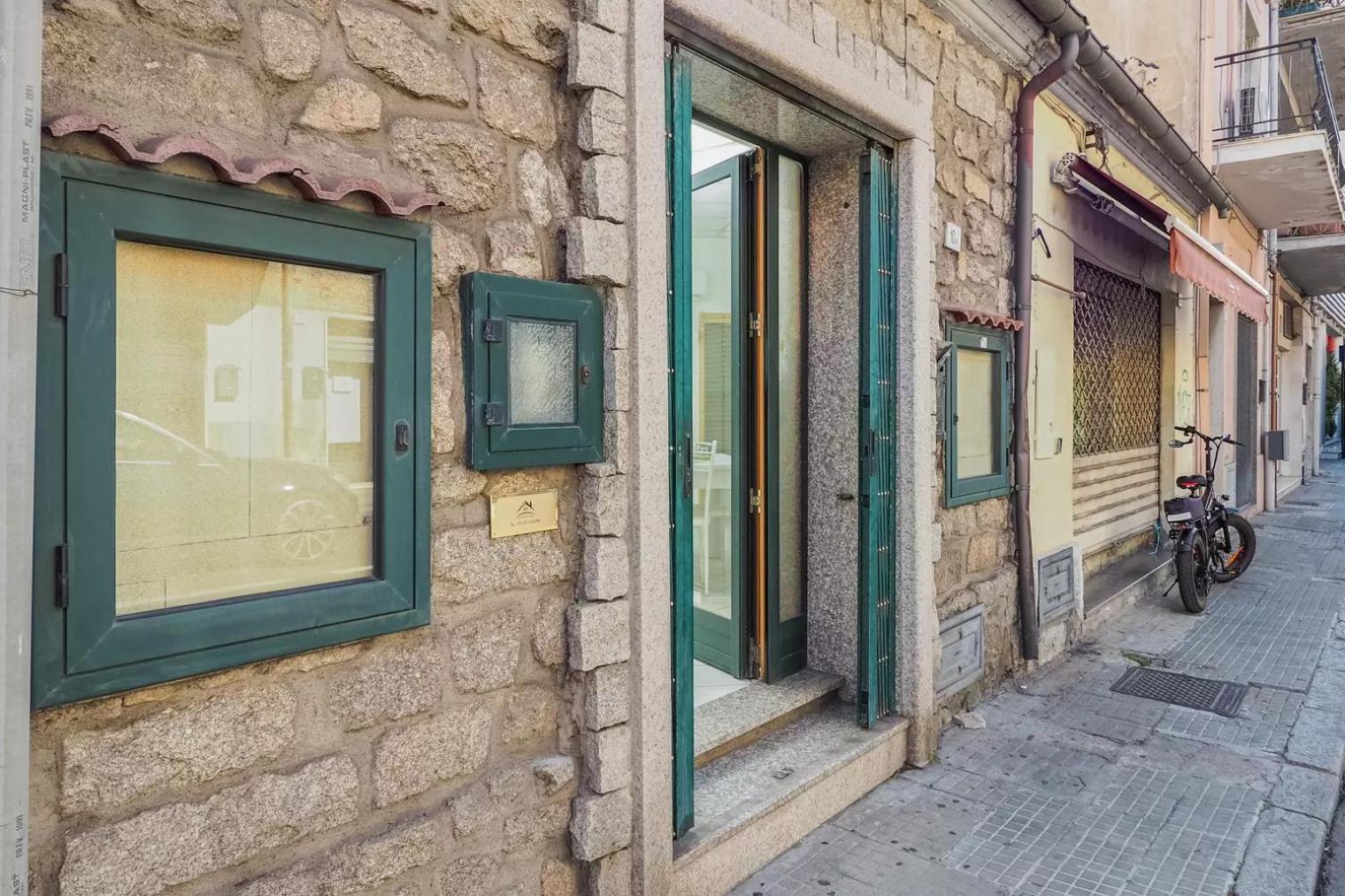 Saint Simplicio House Lägenhet Olbia Exteriör bild